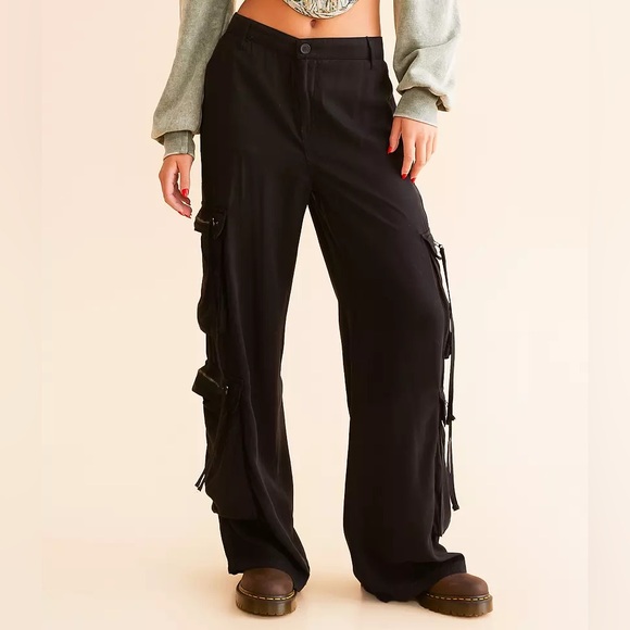 Risen Jeans Pants - Risen high rise cargo pants